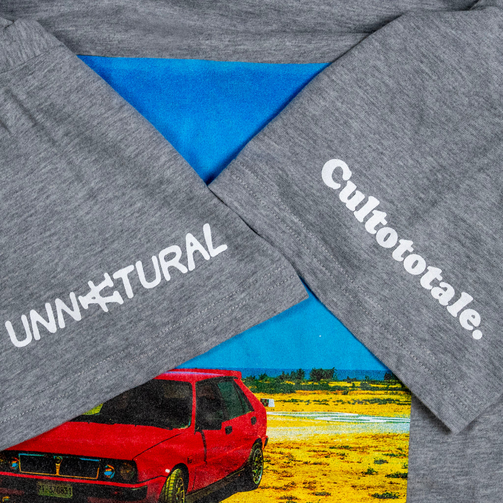 UNNATURAL X CULTOTOTALE Stylo Car Tee